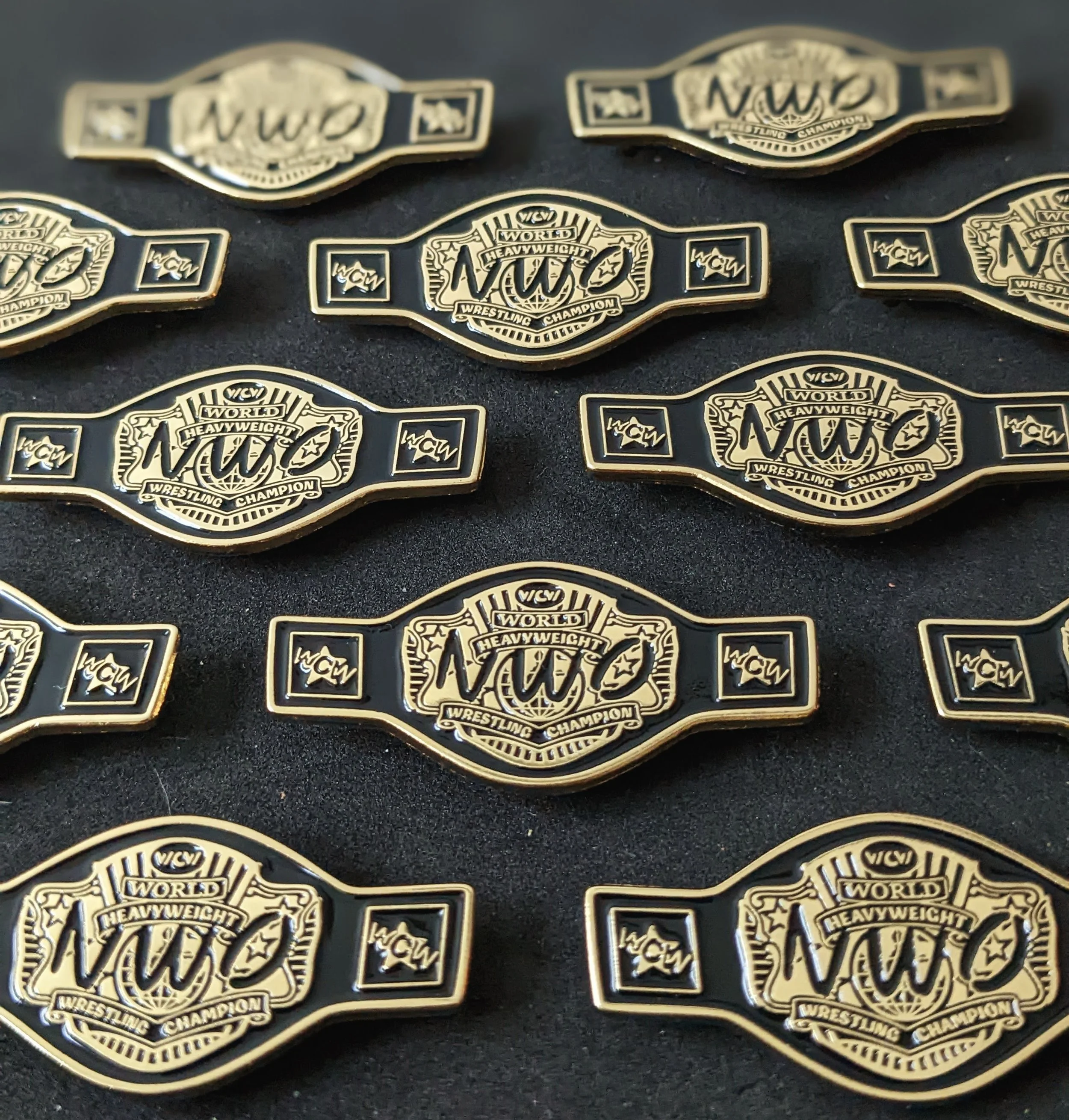 nwotoybeltpin.jpg
