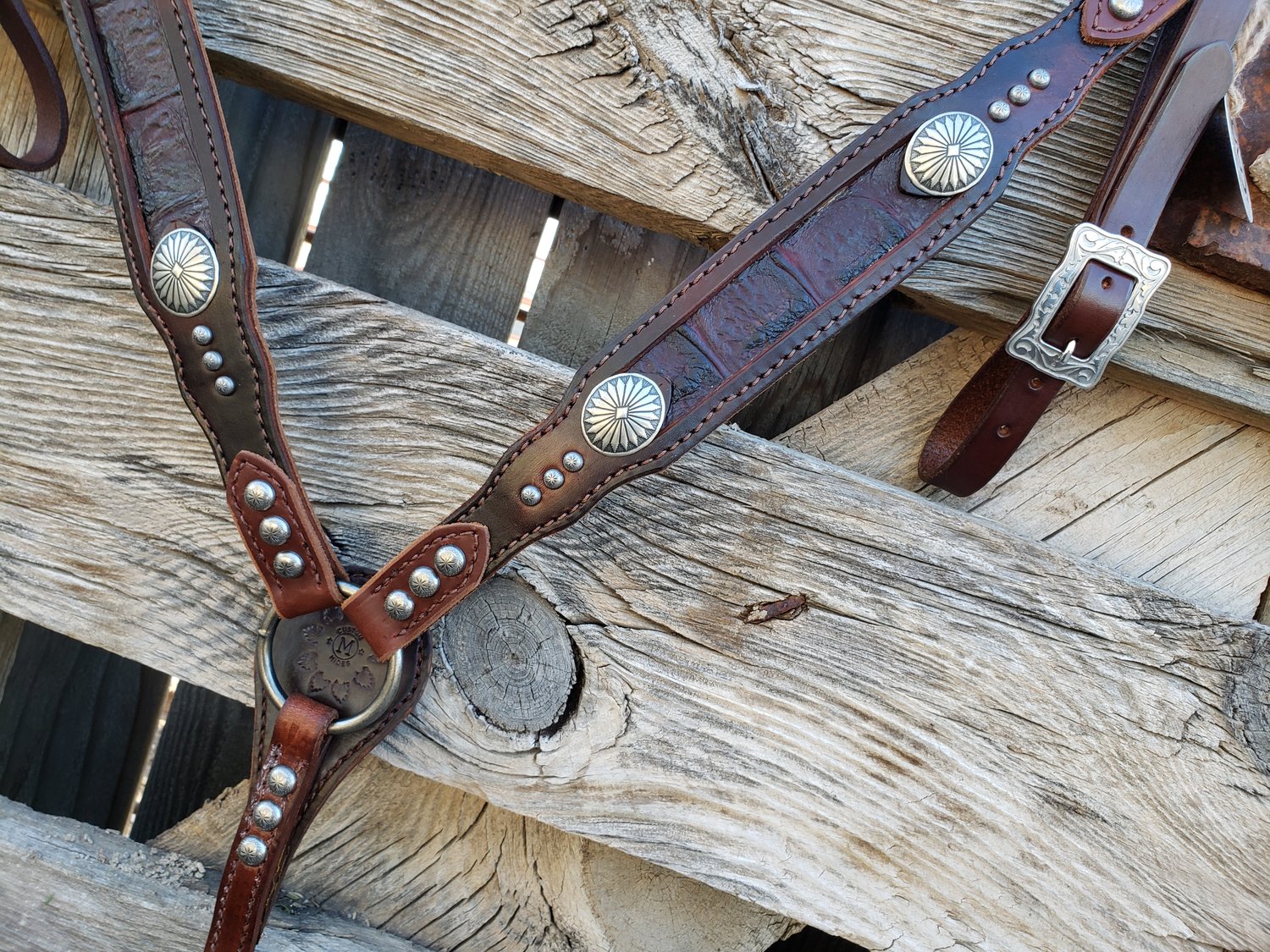 Straight Round Deluxe Tack Set Leather Blanks
