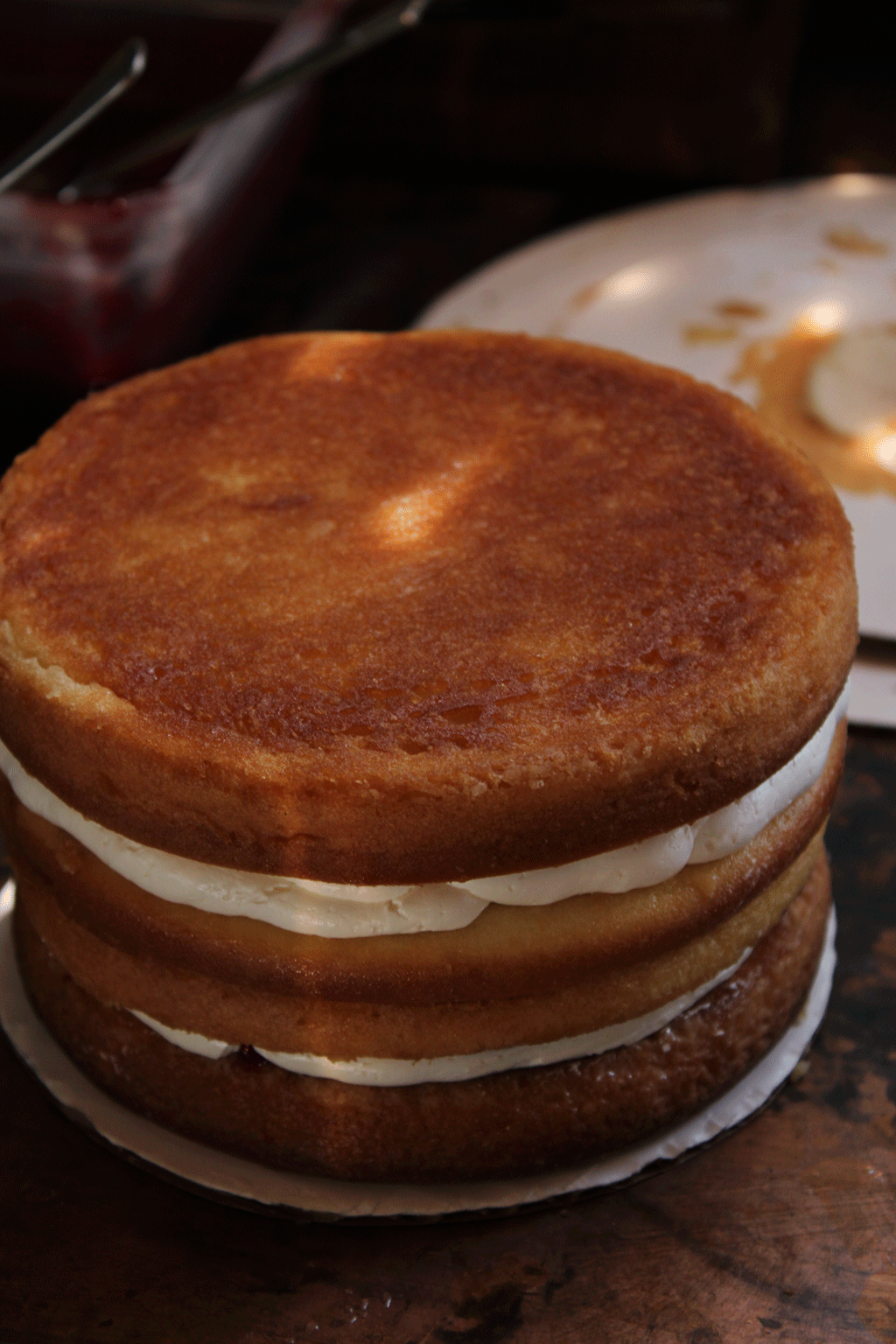 Stacking-Cake-Layers.gif