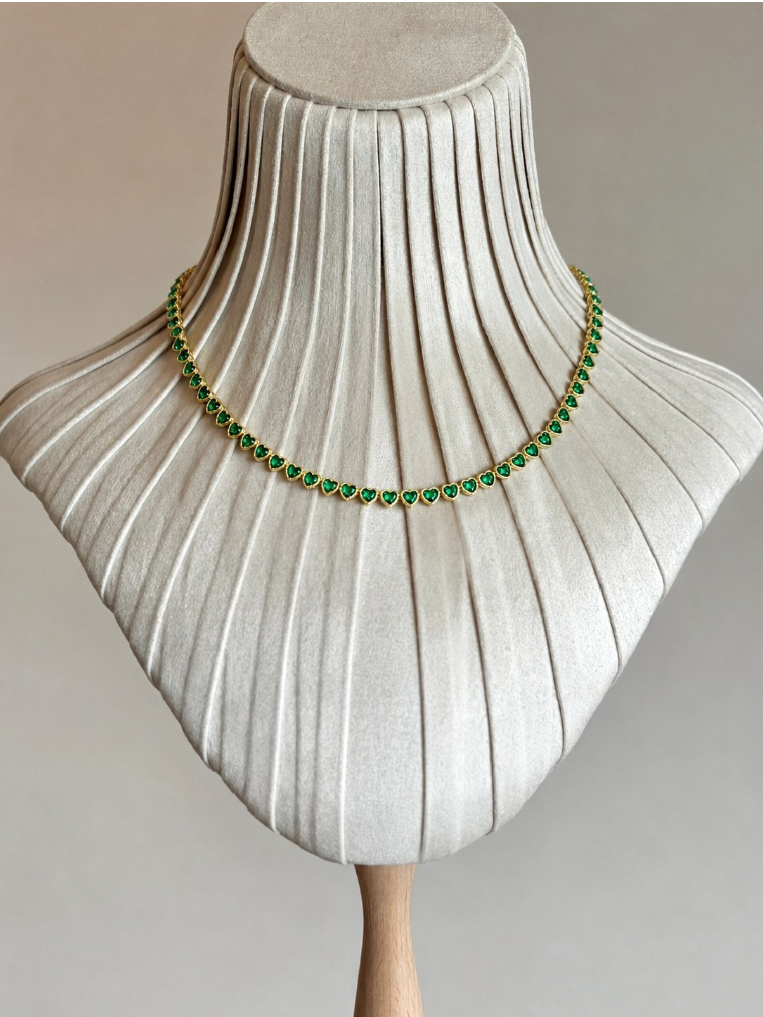 VERDON HEART Emerald Necklace