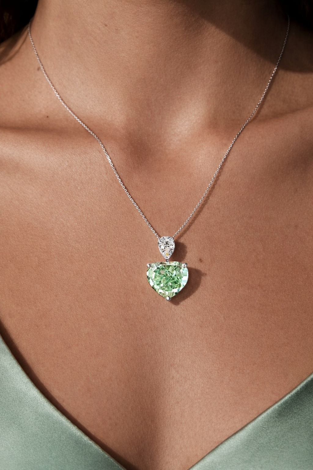 SAINT-RÈMY Heart Necklace