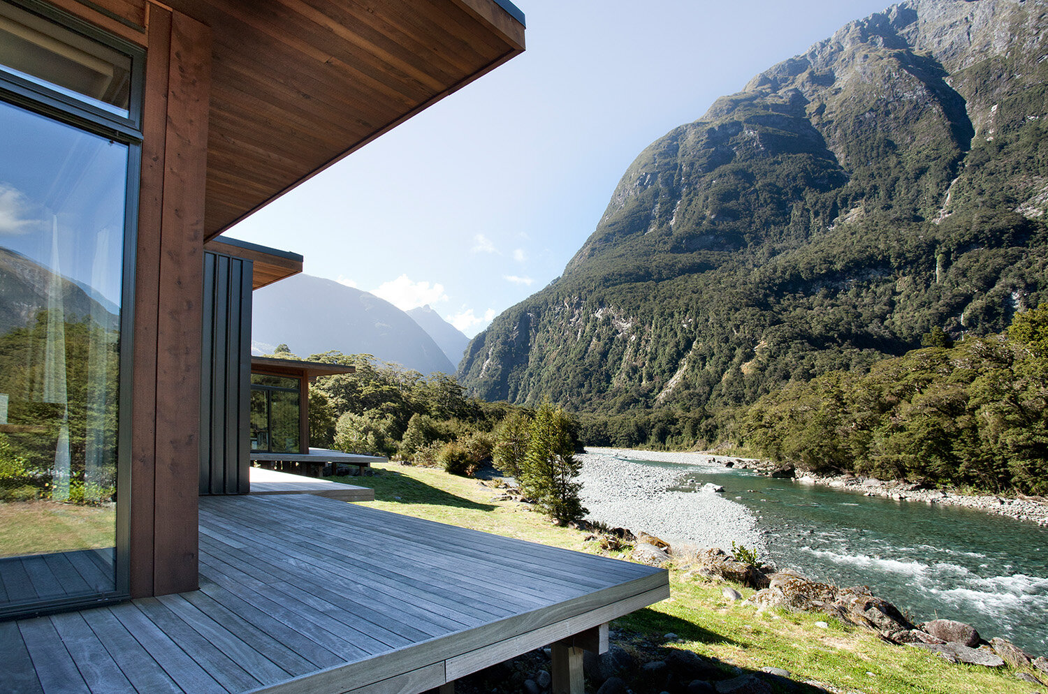 Milford-Sound-Lodge-Invercargill-construction-builder.jpg