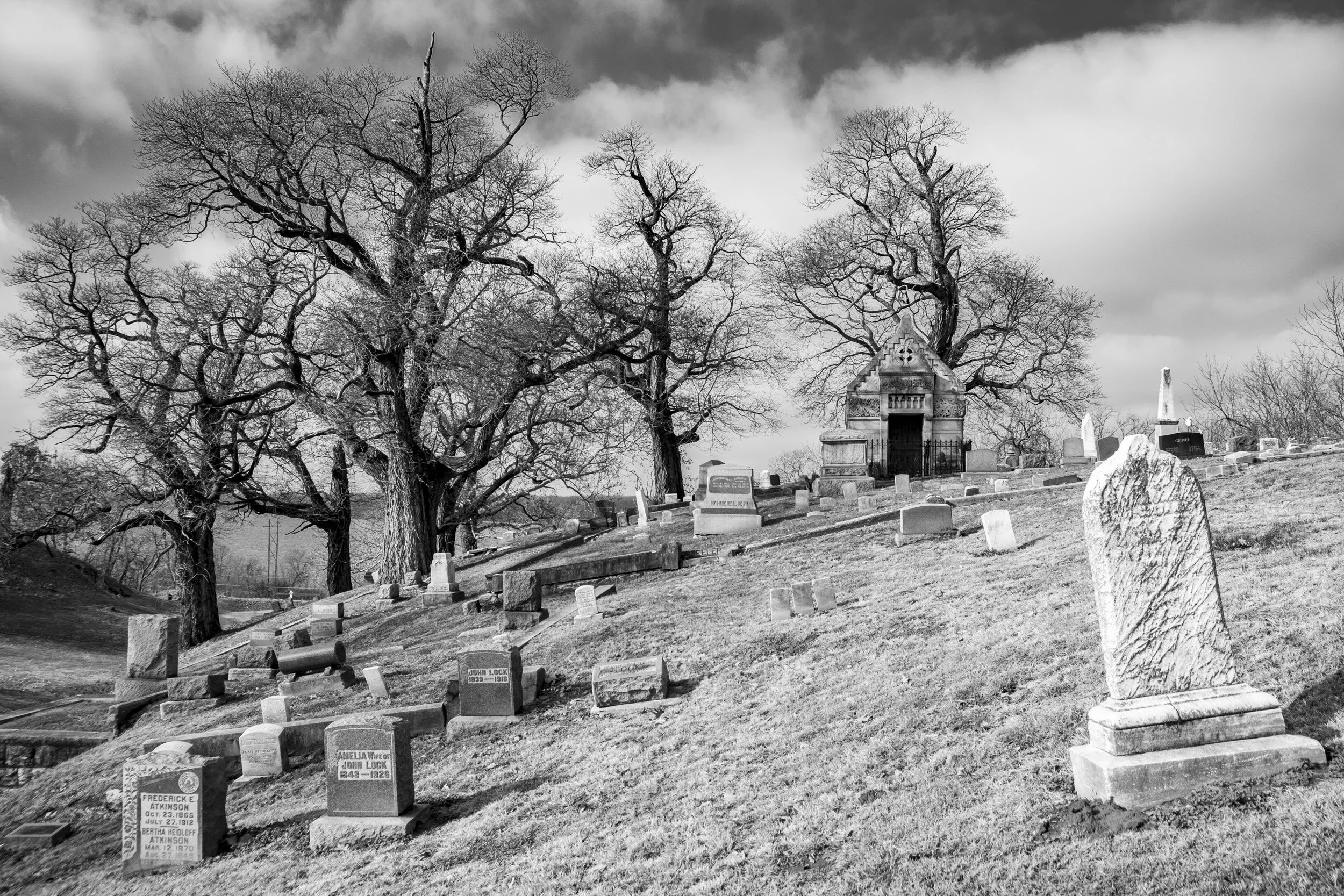 Woodland Cemetery.jpg