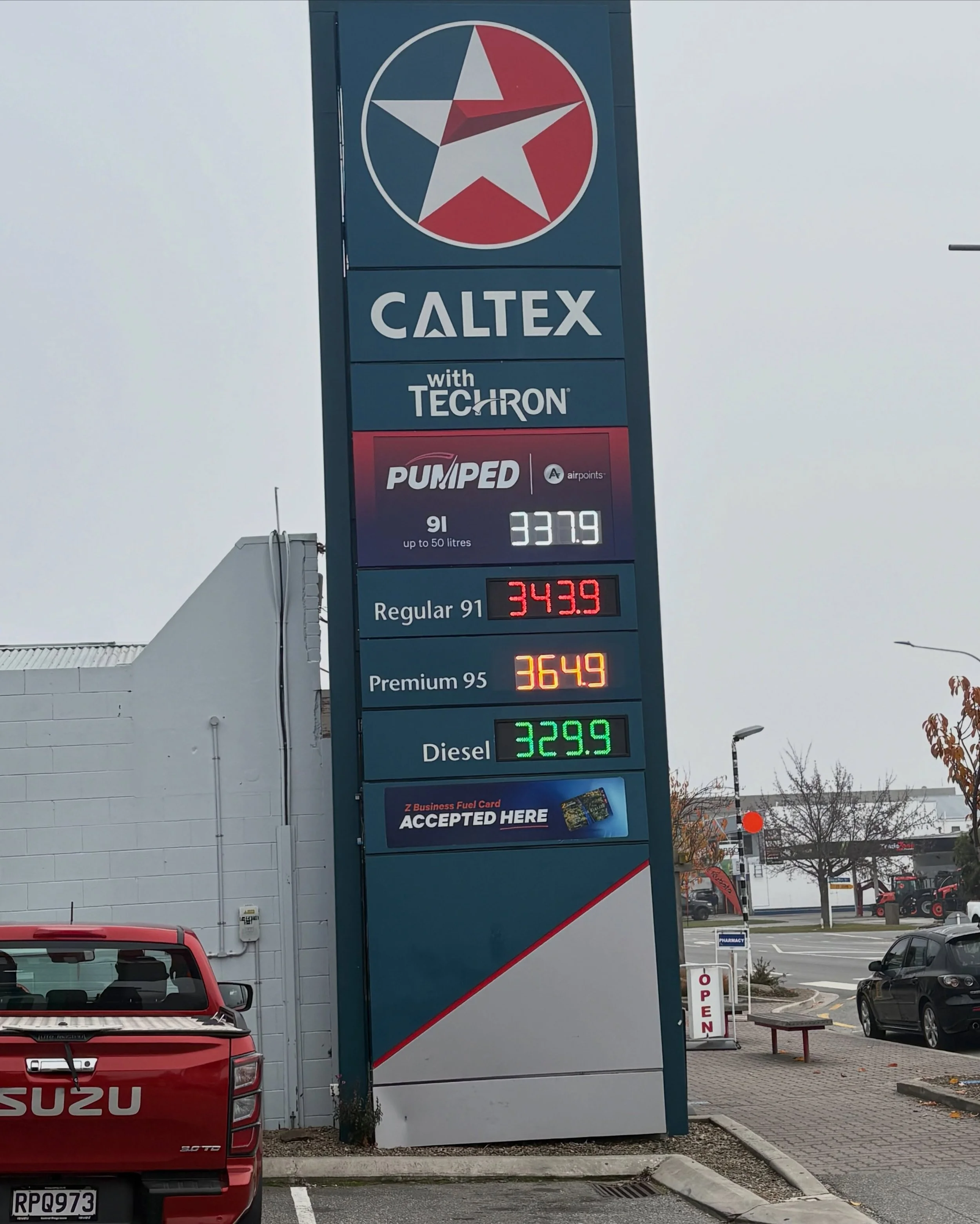 There are so many things I love about New Zealand 🇳🇿&hellip;&hellip;. but the price of petrol is not one of them! ⛽️💰