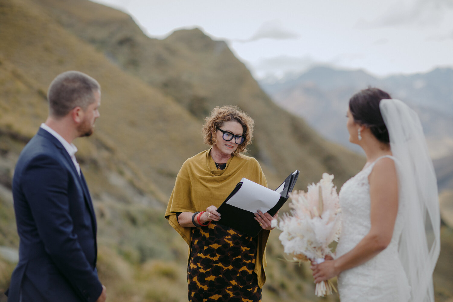 NZ Wedding Celebrant - Trudy Munro - Queenstown NEMO