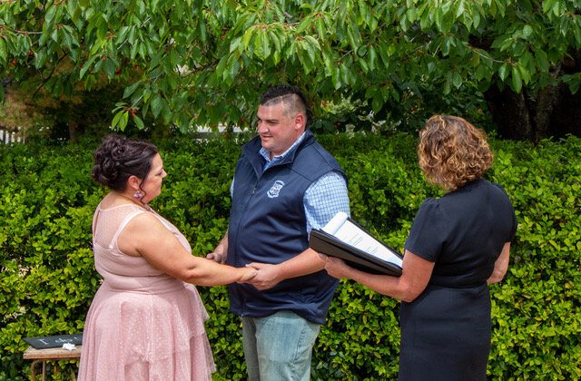 NZ Wedding Celebrant - Trudy Munro - Queenstown NEMO