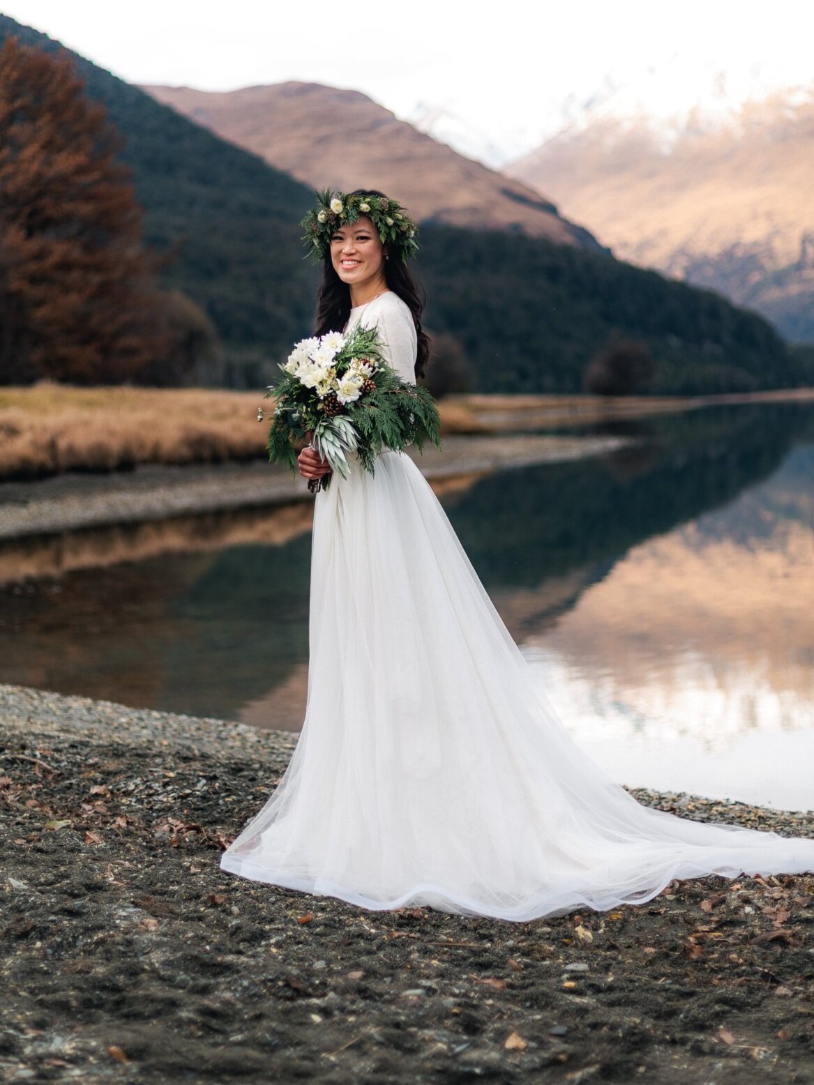 NaillCahill_Leslie_NemoBridalQueenstown.jpg