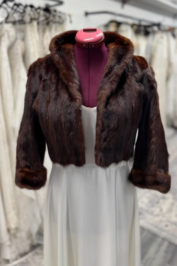 Nemo+Bridal+%26+Couture+-+Queenstown+Fur+Hire+-+Fur+30+-1.jpg