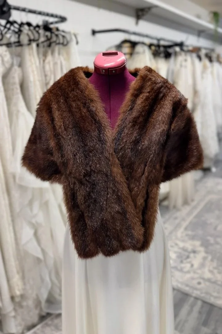 Nemo+Bridal+%26+Couture+-+Queenstown+Fur+Hire+-+Fur+44+-1.jpg