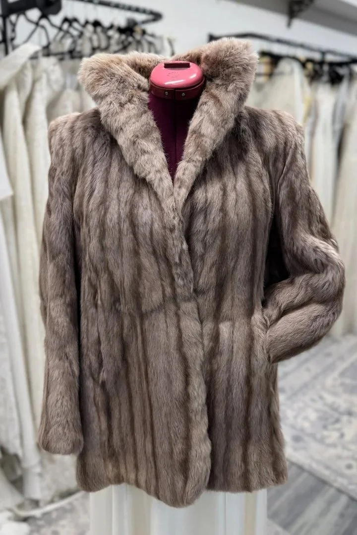 Nemo+Bridal+%26+Couture+-+Queenstown+Fur+Hire+-+Fur+32+-1.jpg