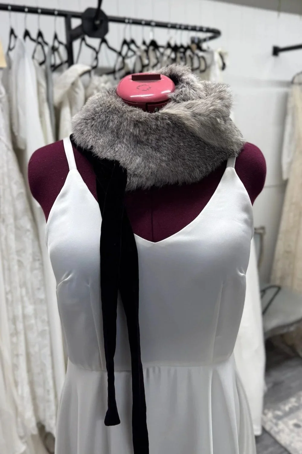Nemo+Bridal+%26+Couture+-+Queenstown+Fur+Hire+-+Grey+Fur+Stole1+2.jpg