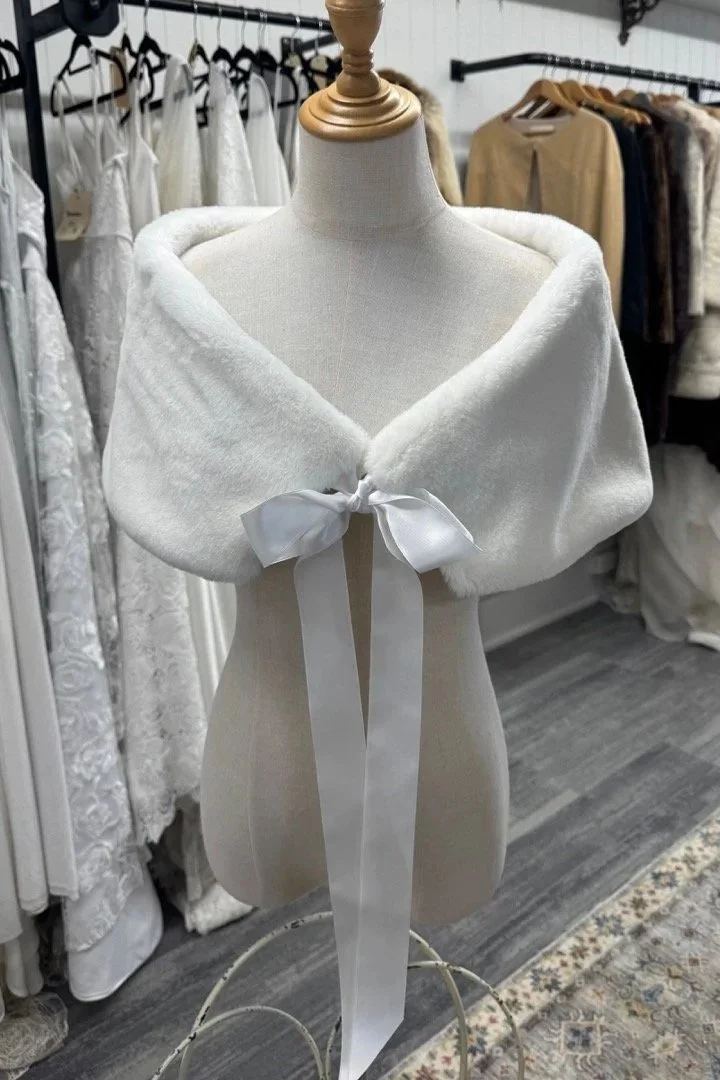 Nemo+Bridal+%26+Couture+-+Queenstown+Faux+Fur+Hire+-+Faux+1-1+Large.jpg