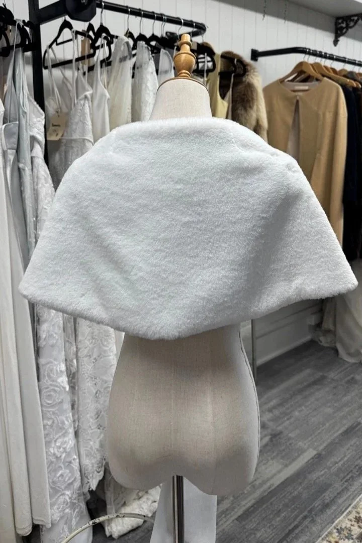 Nemo+Bridal+%26+Couture+-+Queenstown+Faux+Fur+Hire+-+Faux+1C-2+Large.jpg