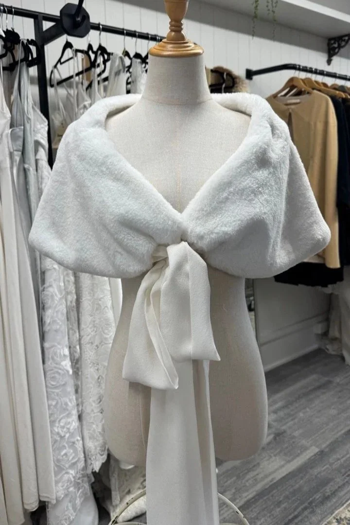 Nemo+Bridal+%26+Couture+-+Queenstown+Faux+Fur+Hire+-+Faux+1C-1+Large.jpg