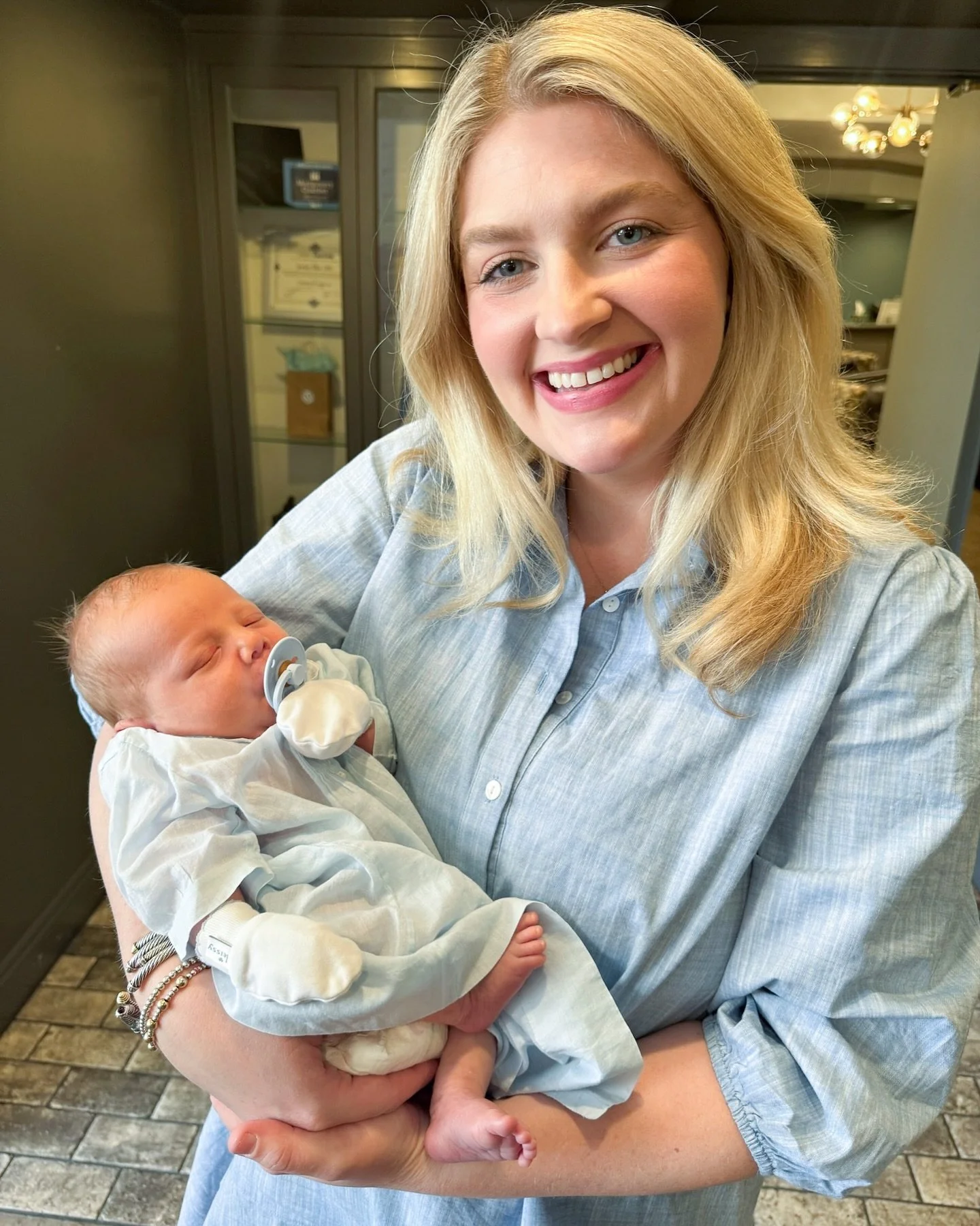 Our 💙newest💙 addition to the MA family stopped by last week and we couldn&rsquo;t be more in LOVE! 

Meet angel baby boy, Owen {Woods} Dillon! Congratulations Kaitlyn and Trey, we are so happy for you!