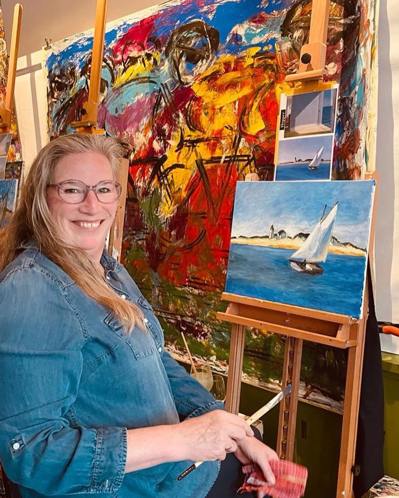&ldquo;The Long Leg&rdquo; by American realist painter - Edward Hopper and recreated by Ditte! ⛵️The painting dated 1935 is nearly an all blue sailing image with simplistic features. Hopper has a series of Sailing paintings which express his attachme