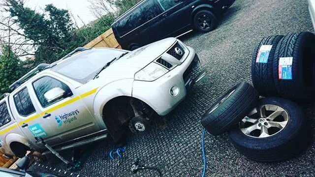 2 New Tyres for Highways England
CALL NOW 07552161176
#tyres #emergencycallout #breakdown #sameday #tyrereplacement 
#mobiletyrefitting #london #puncturerepair #flattyre 
#wheelbalancing #home #work #newtyres #tyreshop