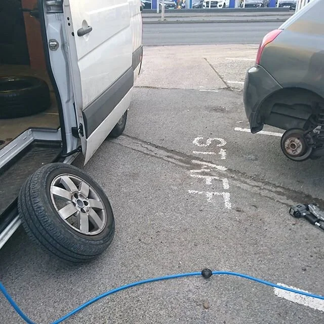 1 New Tyre to get this key worker home
During the COVID-19 Crisis we are offering 10% Discount on Call Out Charges for NHS Staff
(Subject to the presentation of a NHS Staff Badge/Card)
We are prioritising N.H.S, Medical staff and Essential key worker