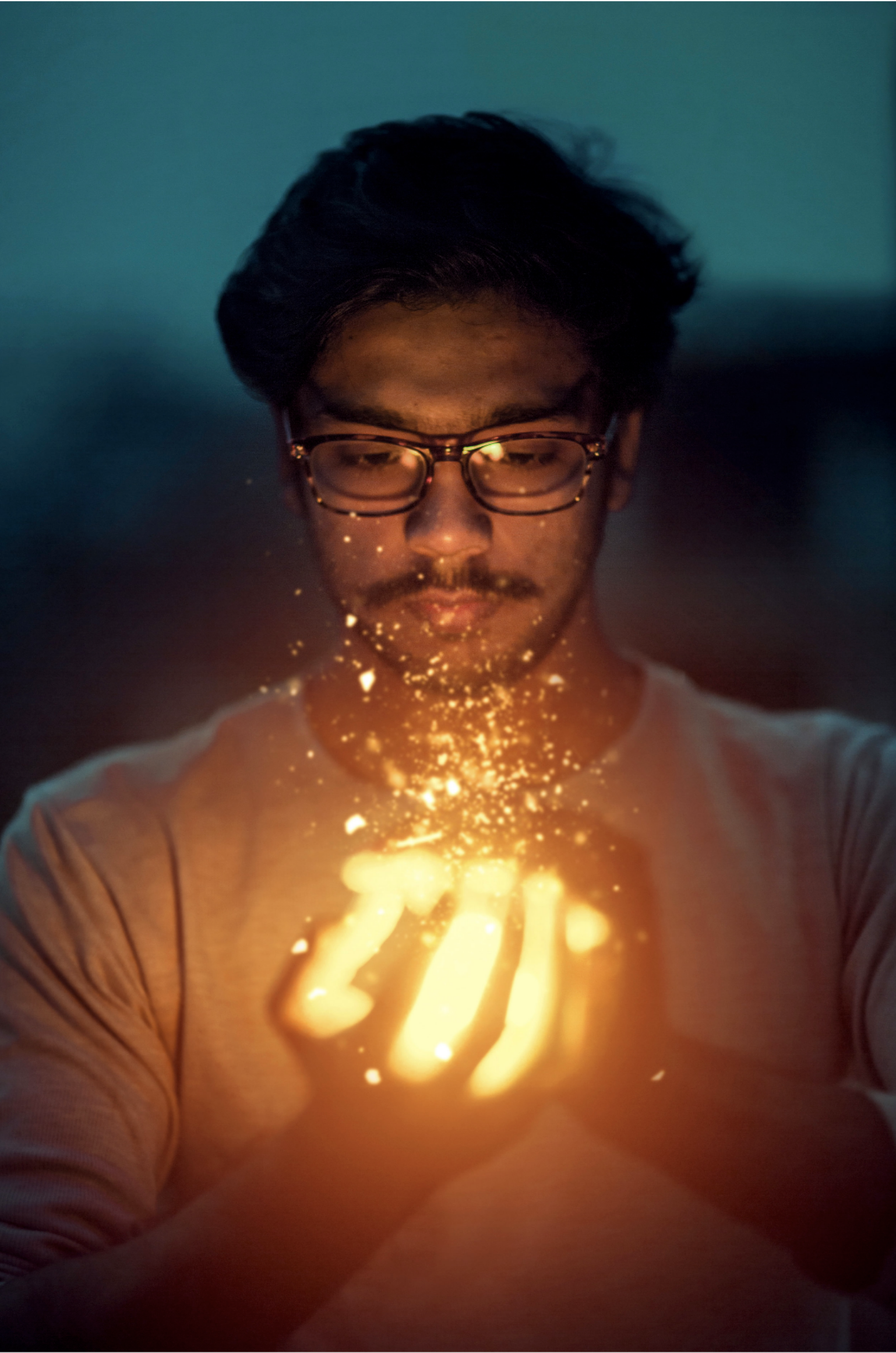 Light in Hands via Unsplash 19.7.2020.png