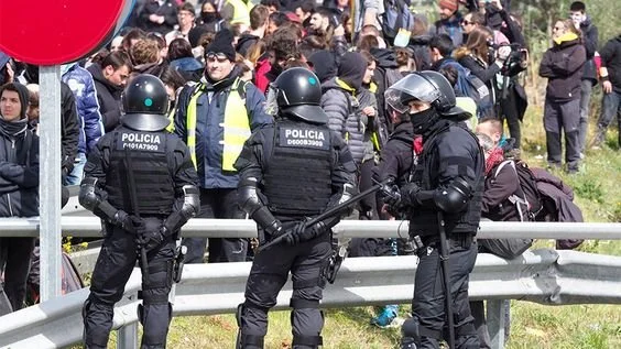 Catalan Riot Police 2017.jpg