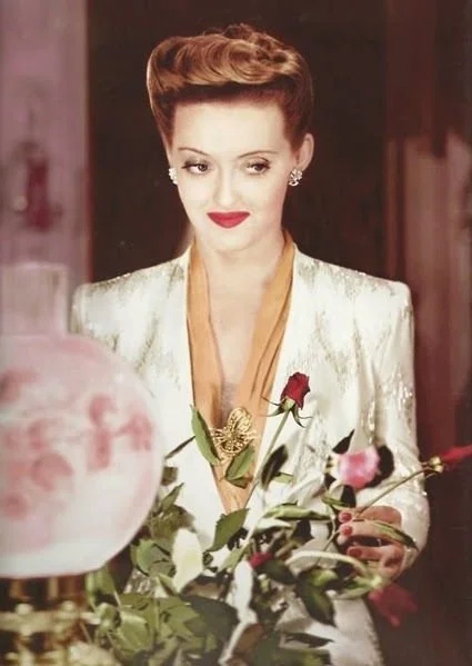 Bette Davis, First Queen of Hollywood