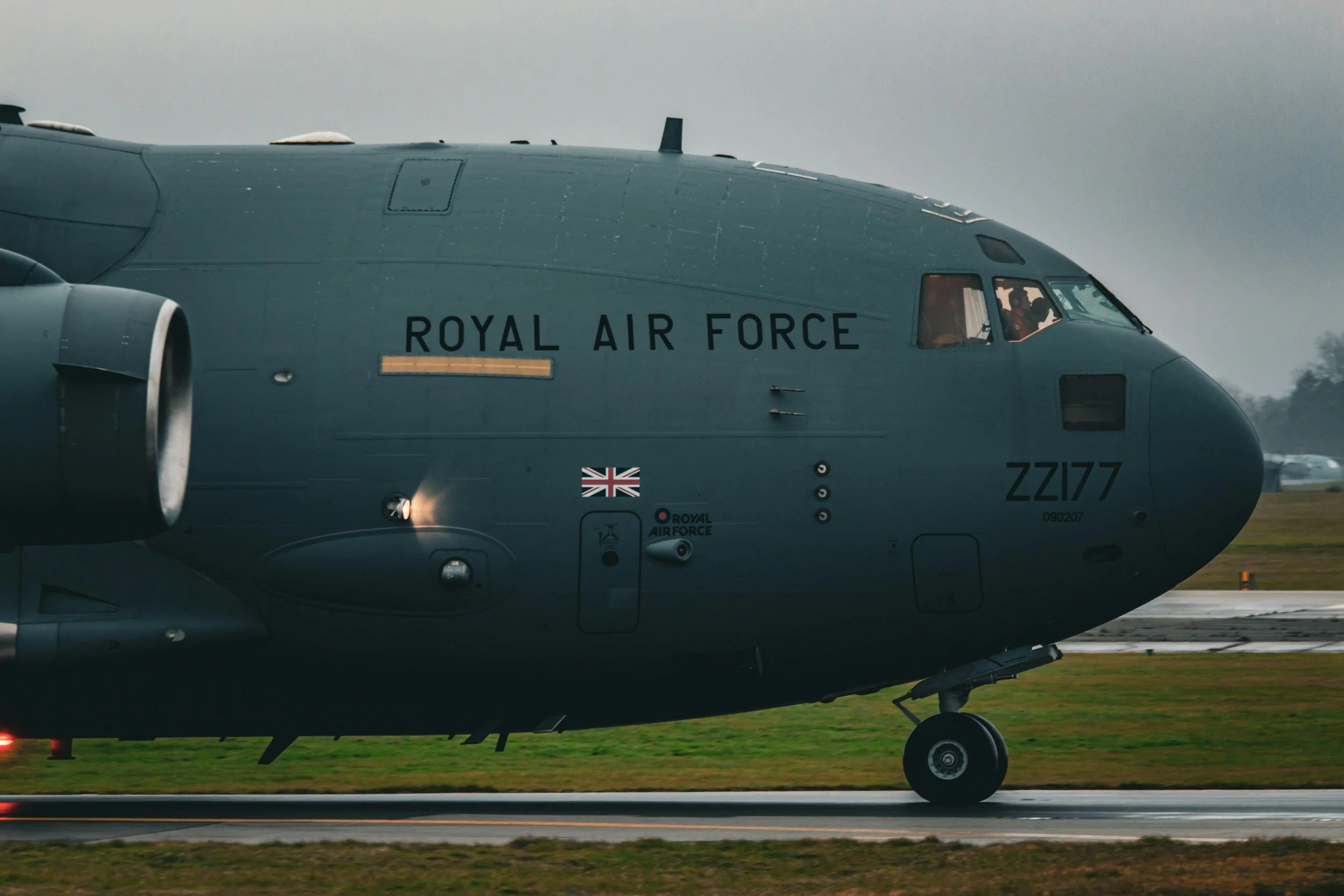 REVIEW The History of the Royal Air Force by Michael Sharpe (1999)