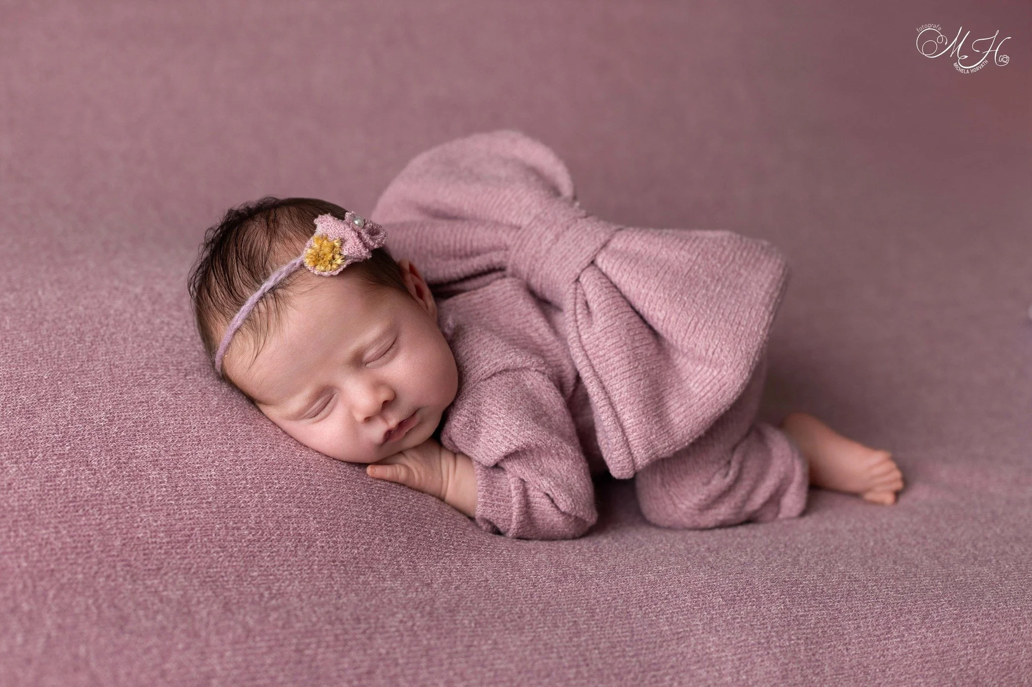 Ci sono storie che profumano di forza silenziosa, di amore puro e di nuovi inizi ✨

Una giovane mamma, uno sguardo pieno di dolcezza e tra le braccia il dono pi&ugrave; grande: la sua piccola.
La nascita di un bambino porta con s&eacute; emozioni pro