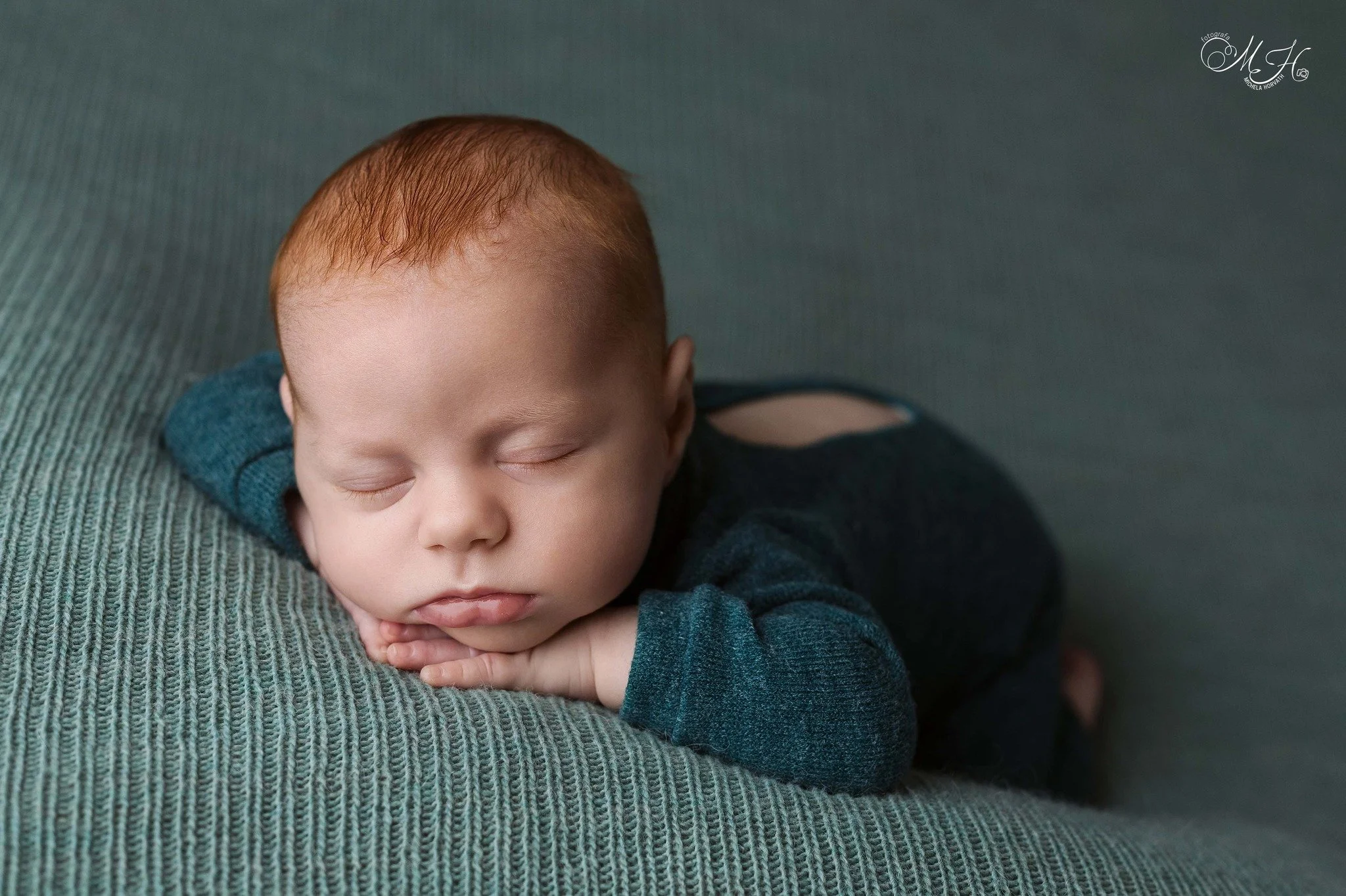 Ma quanto sono speciali i neonati con i capelli rossi? 🧡
Capelli rossi e morbidi, la pelle chiarissima e quell&rsquo;espressione serena che solo i neonati sanno avere&hellip; sembra uscito da una piccola fiaba.

Ogni neonato &egrave; unico, ma alcun