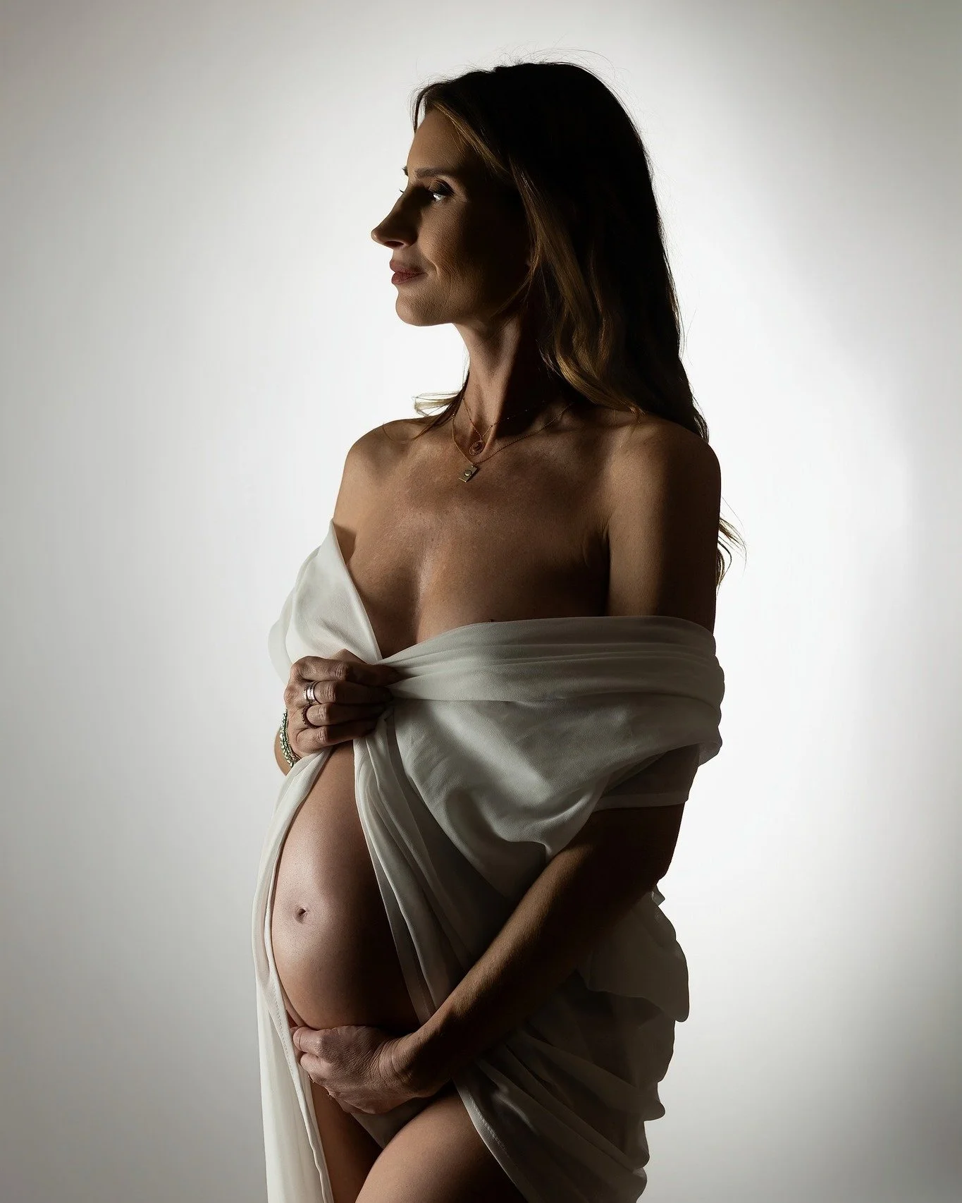 Un tempo tutto tuo, fatto di attesa e di emozioni silenziose 🤍

La gravidanza &egrave; uno di quei momenti che meritano di essere ricordati con delicatezza, senza forzature, proprio cos&igrave; come sei.

Se anche tu vuoi conservare questo ricordo, 