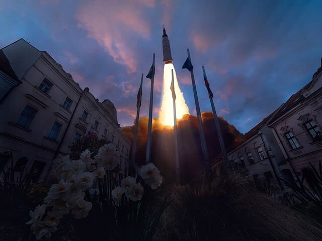 TRNAVA JE SVETOV&Yacute;M L&Iacute;DROM V KOZMONAUTIKE 🚀

Zatiaľ čo dnes večer svet upiera oči k NASA a SpaceX, Trnava m&aacute; svoju prv&uacute; pilotovan&uacute; misiu na Mars &uacute;spe&scaron;ne za sebou. 🌌 Nadr&aacute;nom od&scaron;tartovala