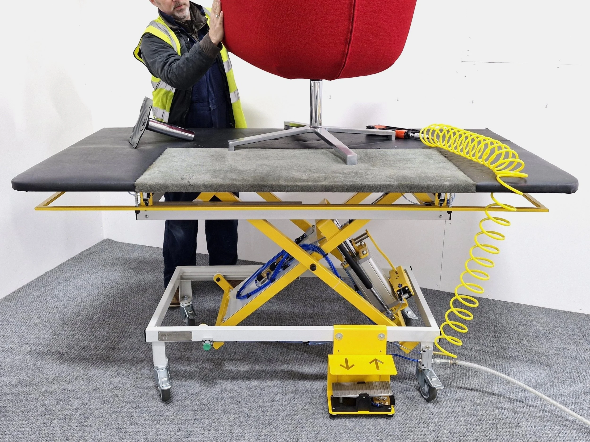 Bench-PAL - everyday adjustable height benches