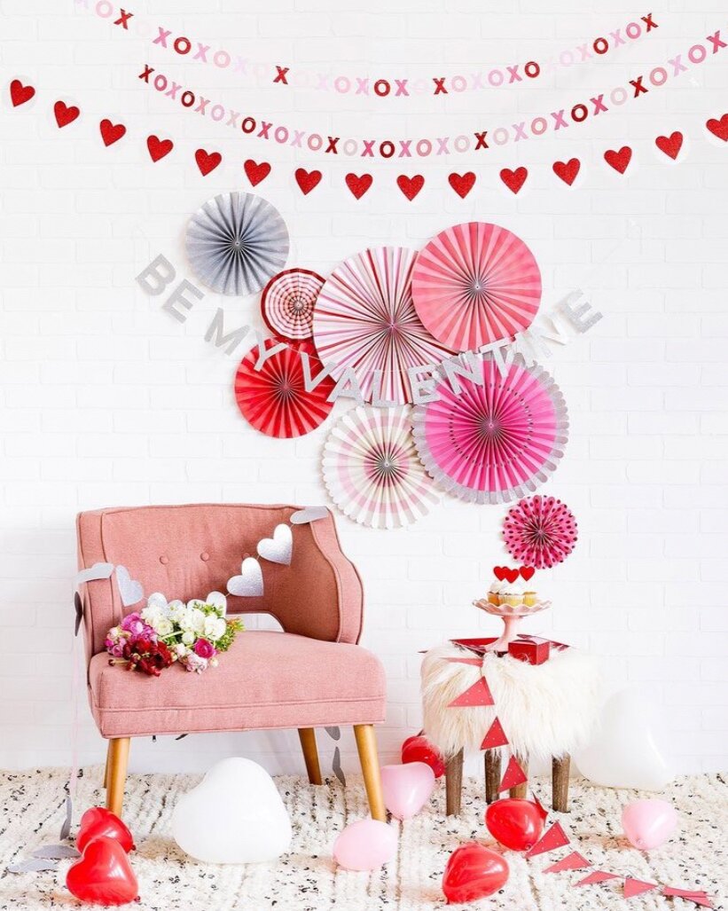 20 Colorful DIY Valentine's Day Decorations