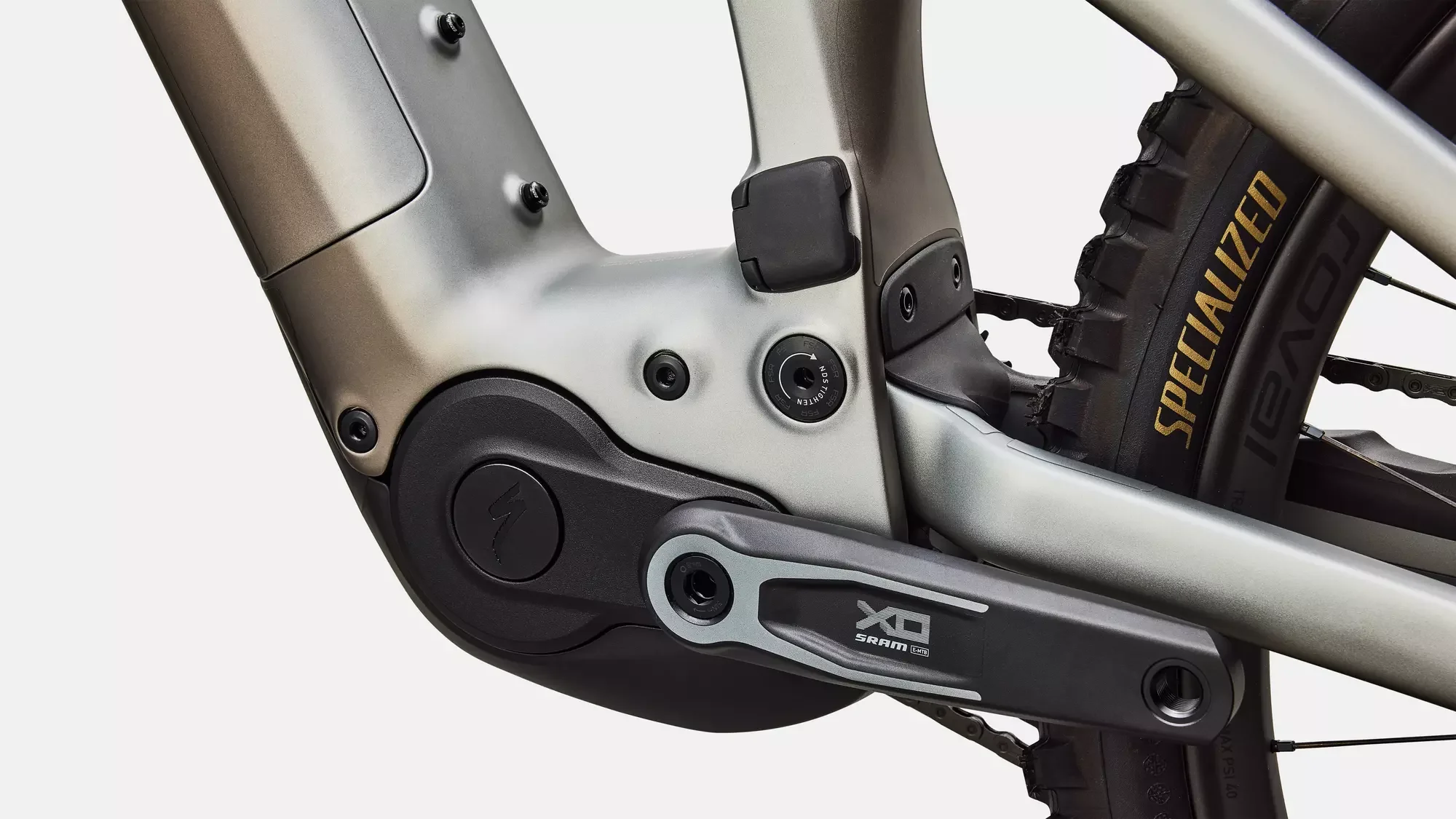95227-10_LEVO-PRO-EVO-G4-SHDWSIL-BLKPRL-SILDST_D5-MOTOR.webp
