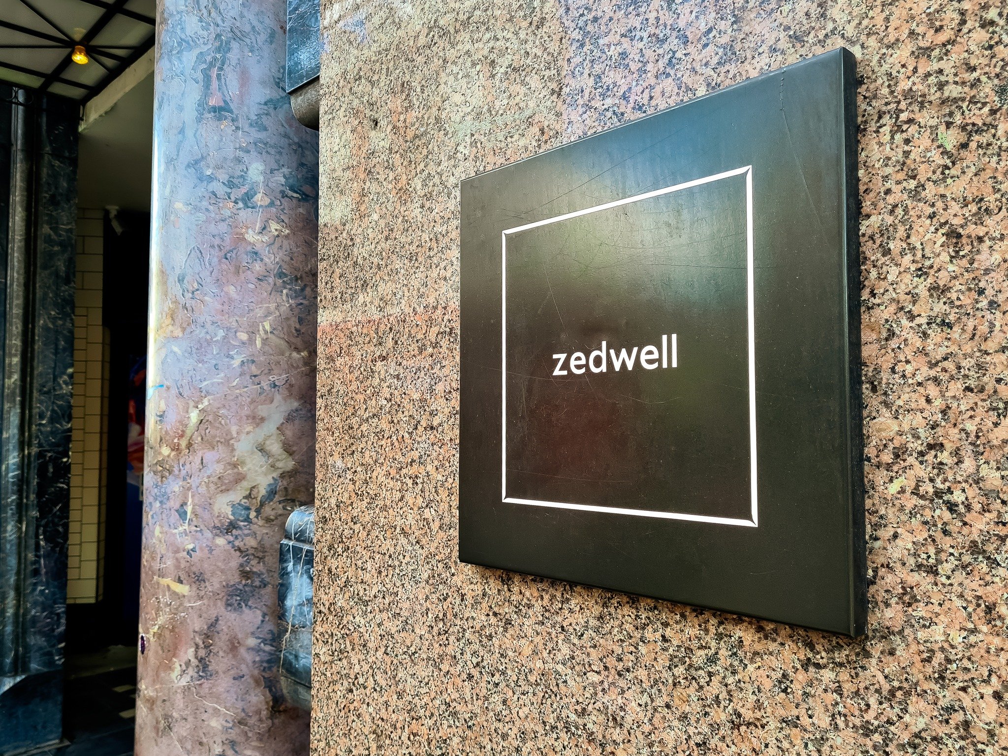zedwell hotel piccadilly circus outside.jpg