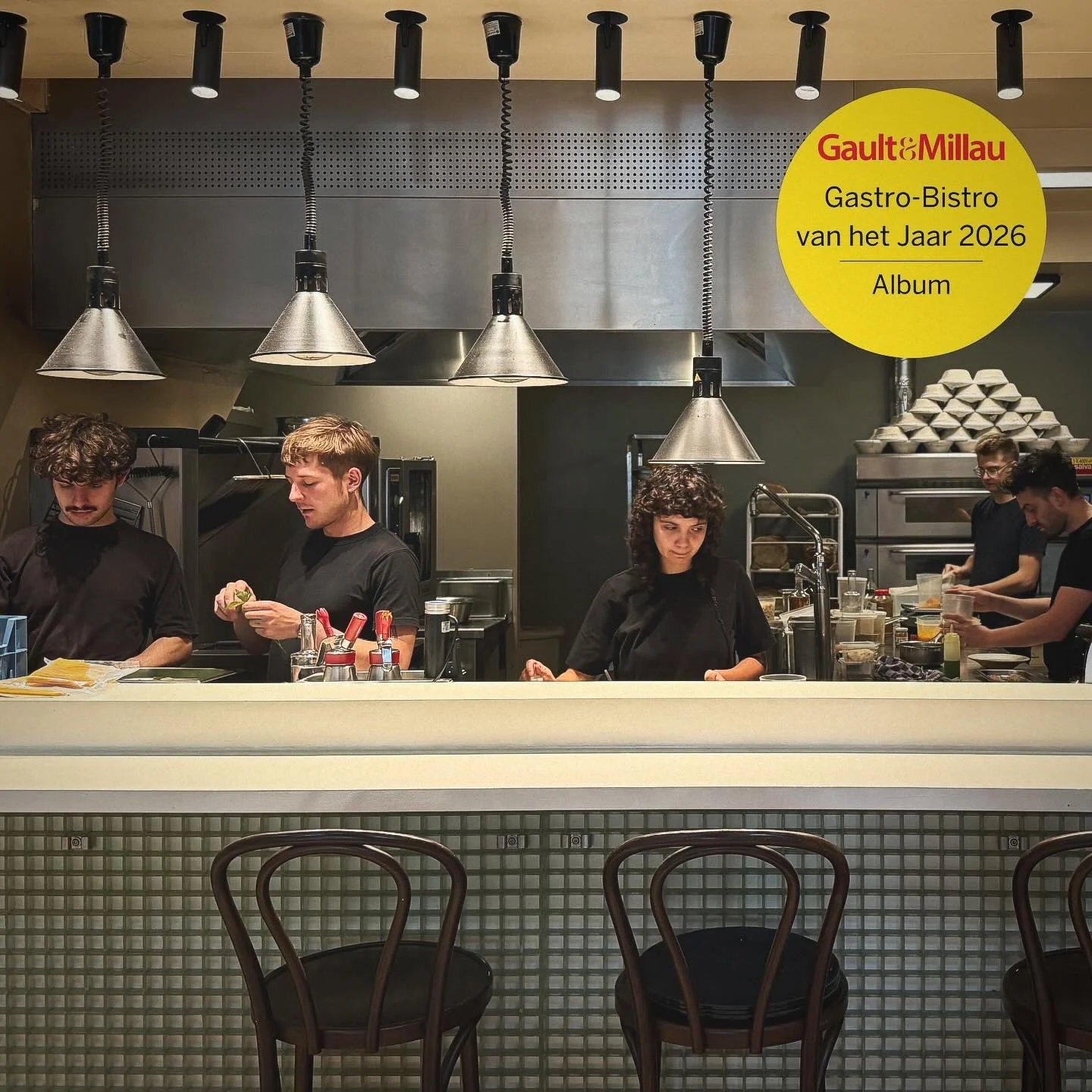 Tijdens de feestdagen zijn wij gesloten tem 06/01/2026

Bij het afsluiten van 2025 willen we vooral ons team bedanken voor hun dagelijkse inzet, vakmanschap en samenwerking.

De vermelding als Gastro-Bistro van het Jaar door Gault &amp; Millau bescho