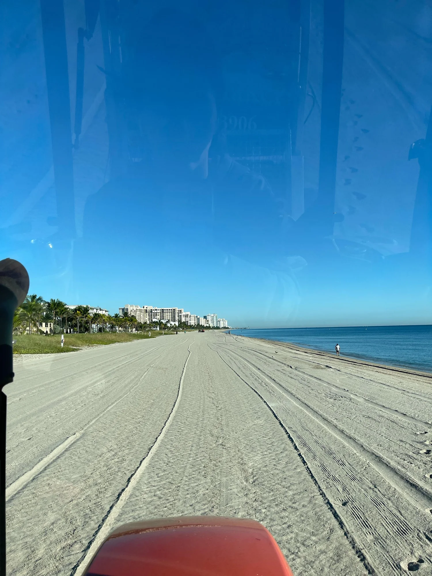 Gallery 3 — Florida Beach Raker