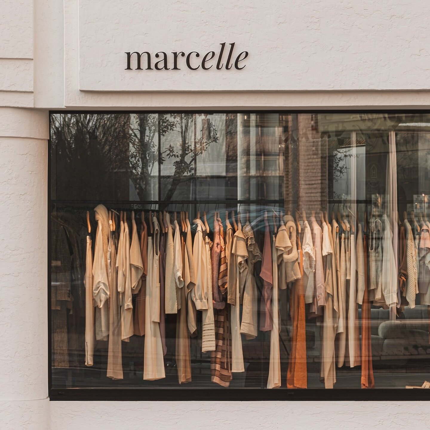 Minimal and sophisticated branding for @marcelle_multibrandstore. Interior by @lc_interiordesigner.

Are you ready for a (re)branding in 2024? Contact me via DM or email (jens@lanes.be). Open spots are filling up quickly!

#branding #logo #minimal #s