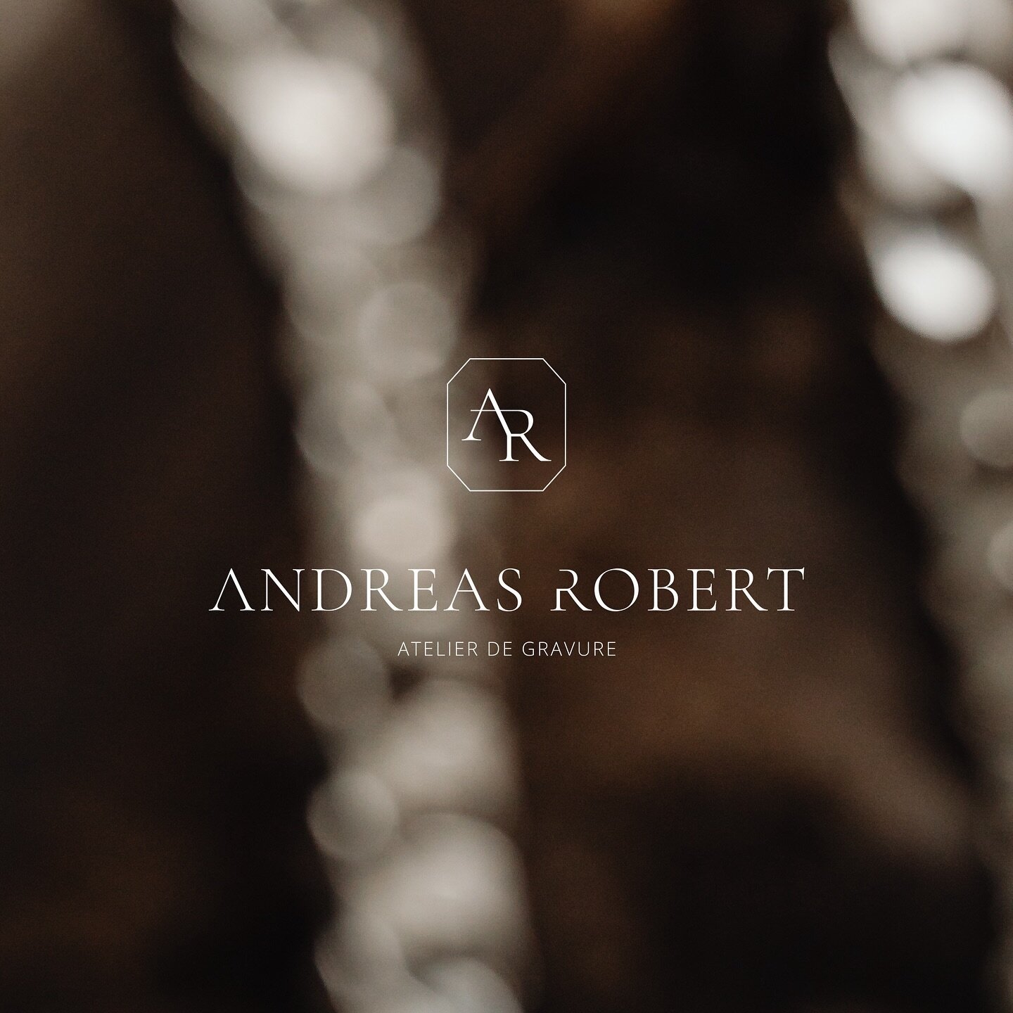 New logo for @andreasrobert_engraver! A high-end and minimalist logo in our sophisticated style. Wishing you a successful start in 2024, Andreas!

#logo #minimal #design #branding #lanes