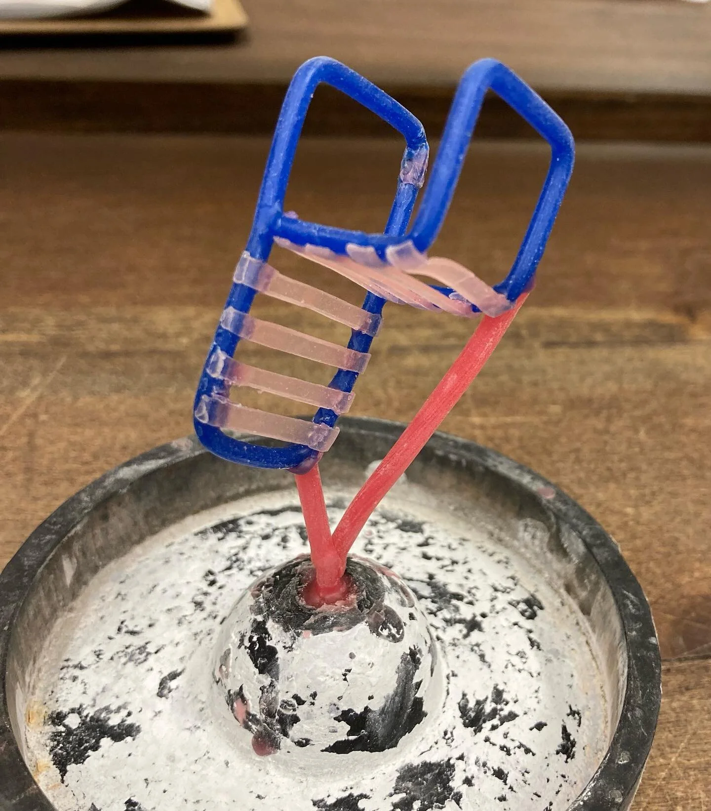 Hmmm somehow this looks like it should have a performing seal with it&hellip;