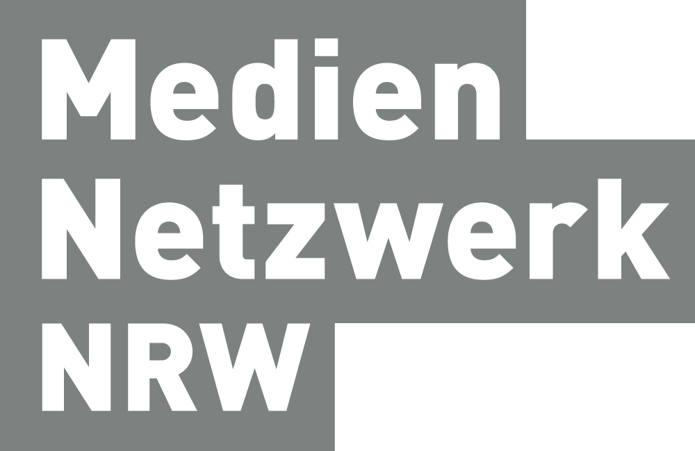 Mediennetzwerk-NRW-Logo_3-zeilig_grau-dunkel.png