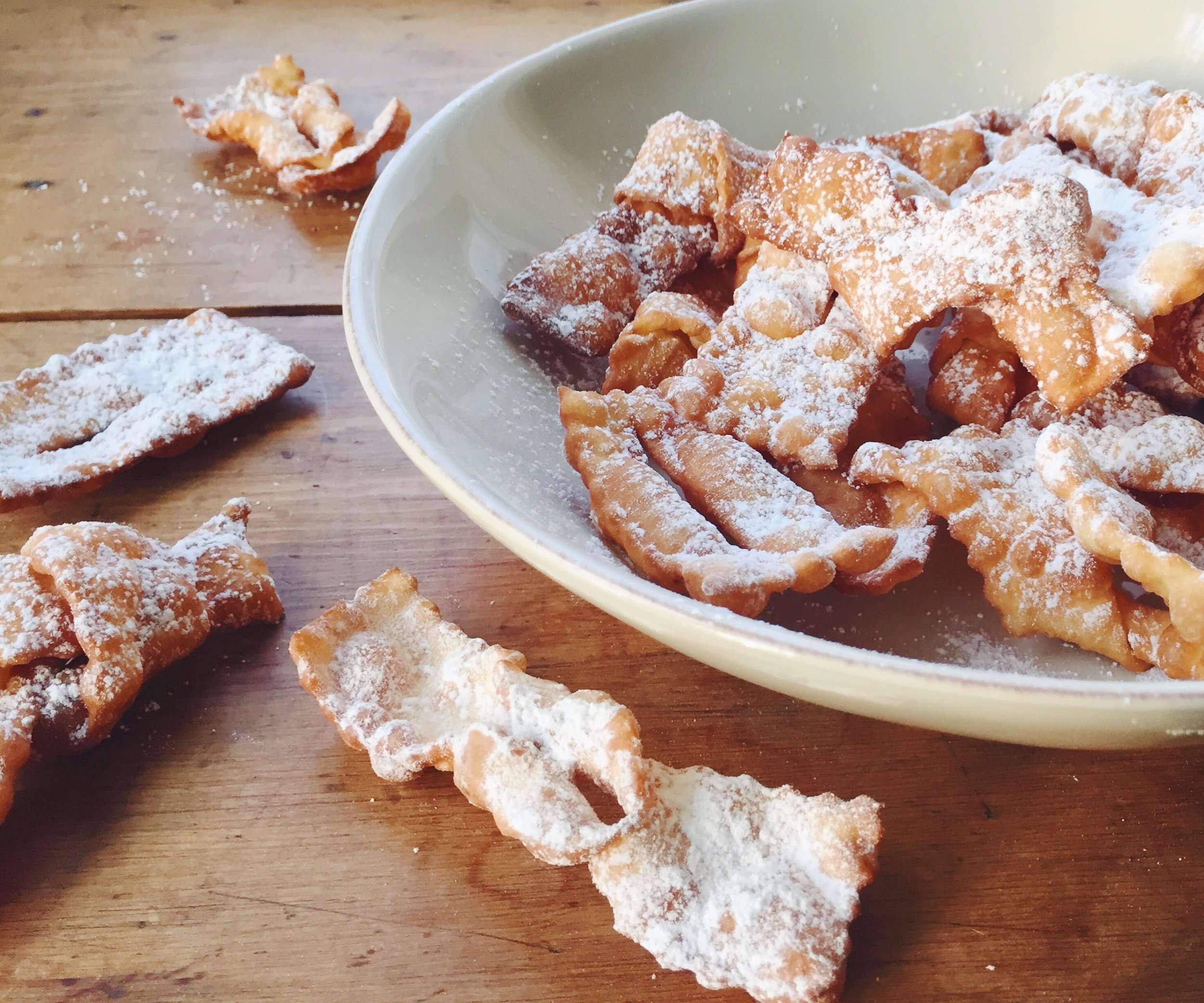 Chiacchiere ~ Fried Pastry Ribbons