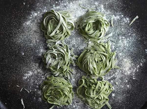Domenica-Marchetti-tagliatelle-verde.jpg