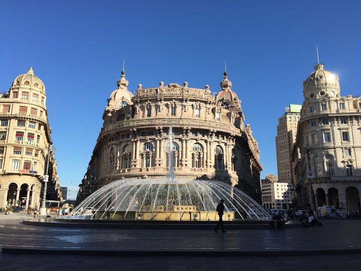 Liguria-culinary-tour-Genova-piazza.jpg