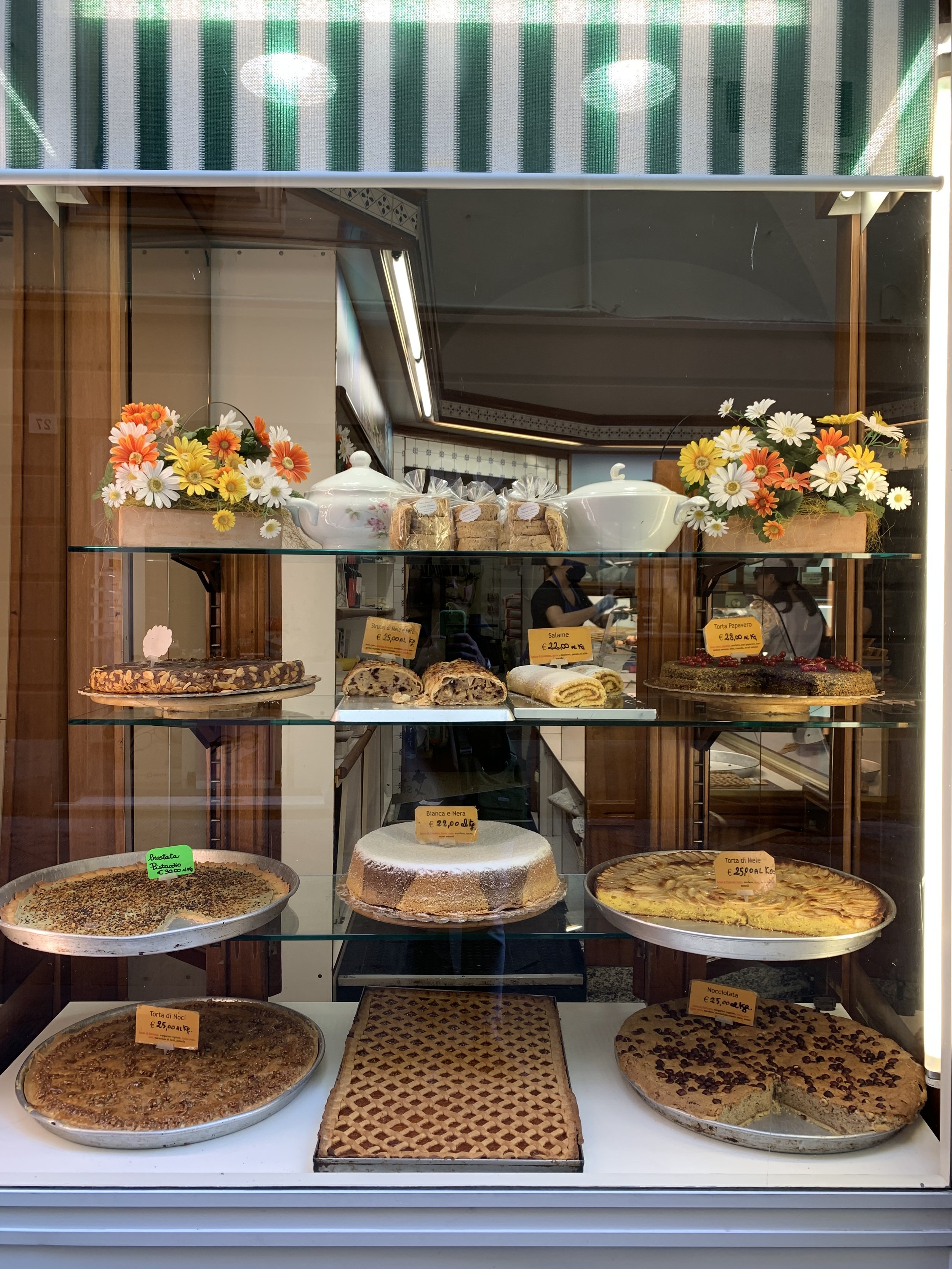 Liguria-culinary-tour-Pasticceria window.JPG