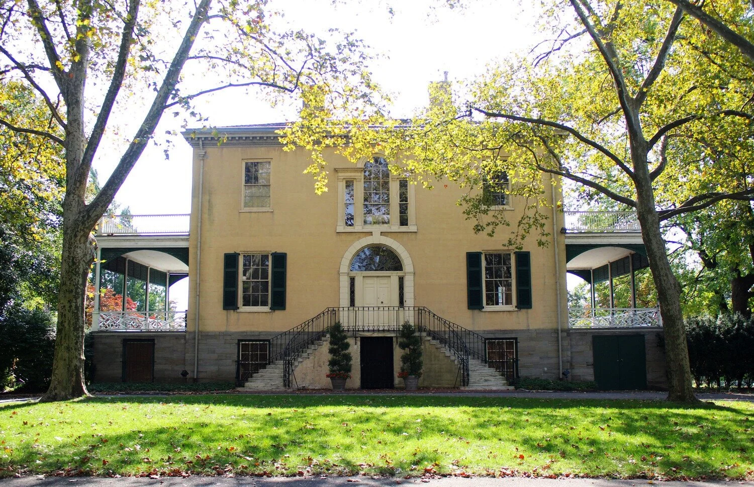 Lemon_Hill_Mansion_20121013_6097%5Bresized%5D-1.jpg