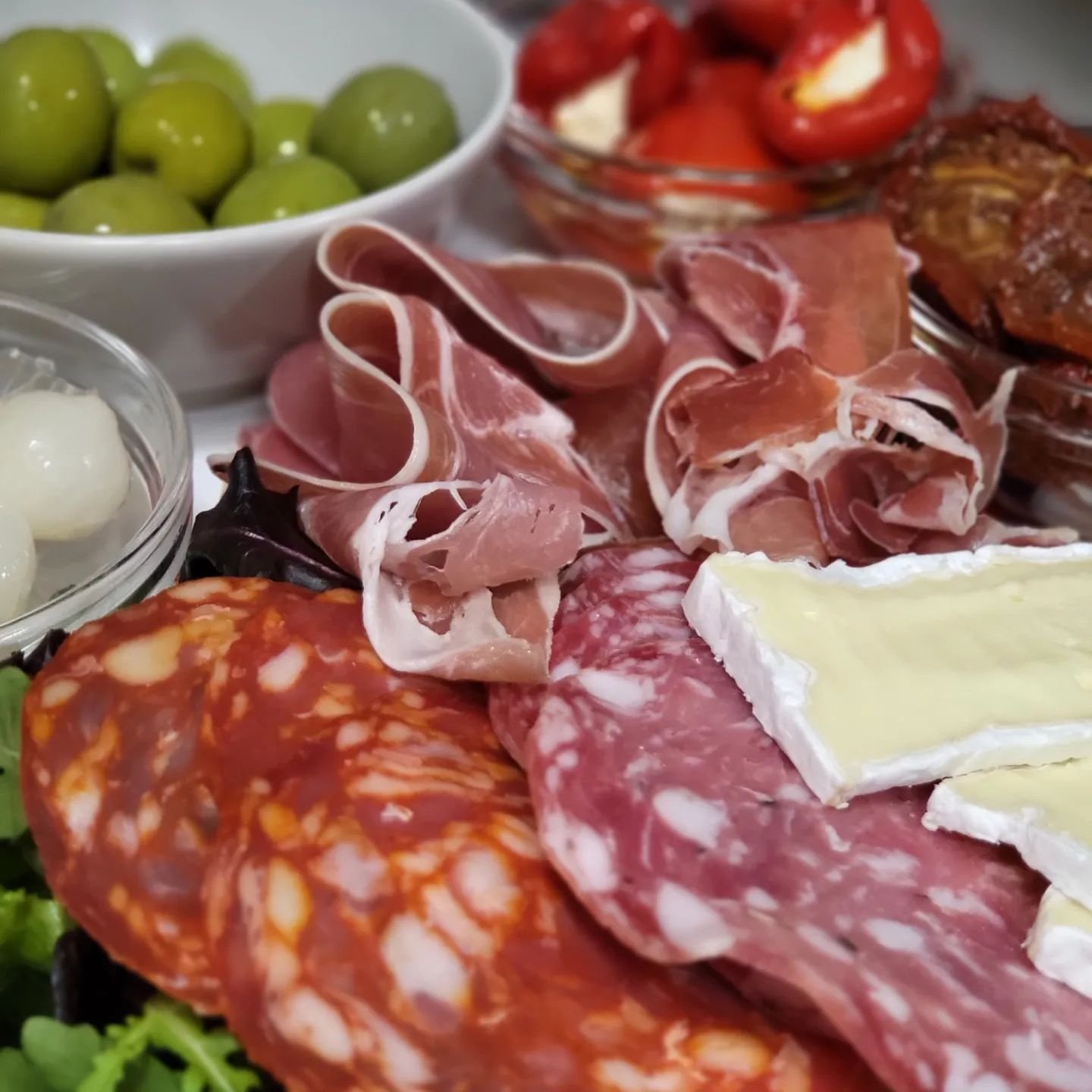 Henry's Antipasti Box