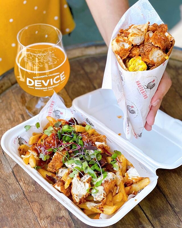 We are celebrating @devicebrewing 2  year anniversary with @hautebird at @theiceblocks 🍗 There is no better combo than with fried chicken and beer 🍺 #SacFoodadBooze