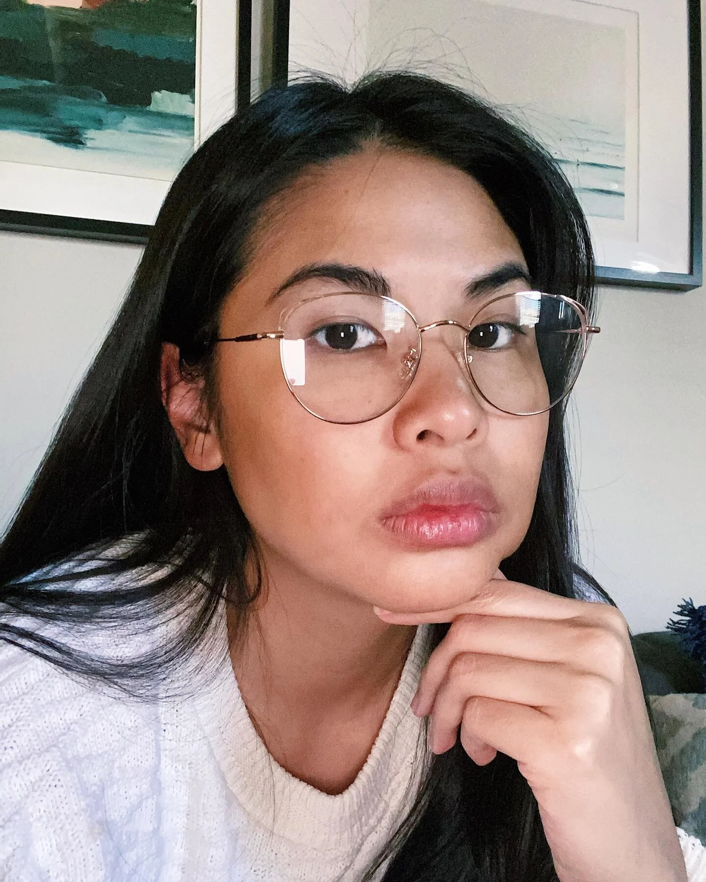 Spent my Sunday doing absolutely nothing. I wore zero makeup, stayed in my comfy oversized sweater (the same one I&rsquo;ve been wearing all weekend), and finished #tigerking. And it felt glorious!
.
It&rsquo;s easy to feel pressured to be productive