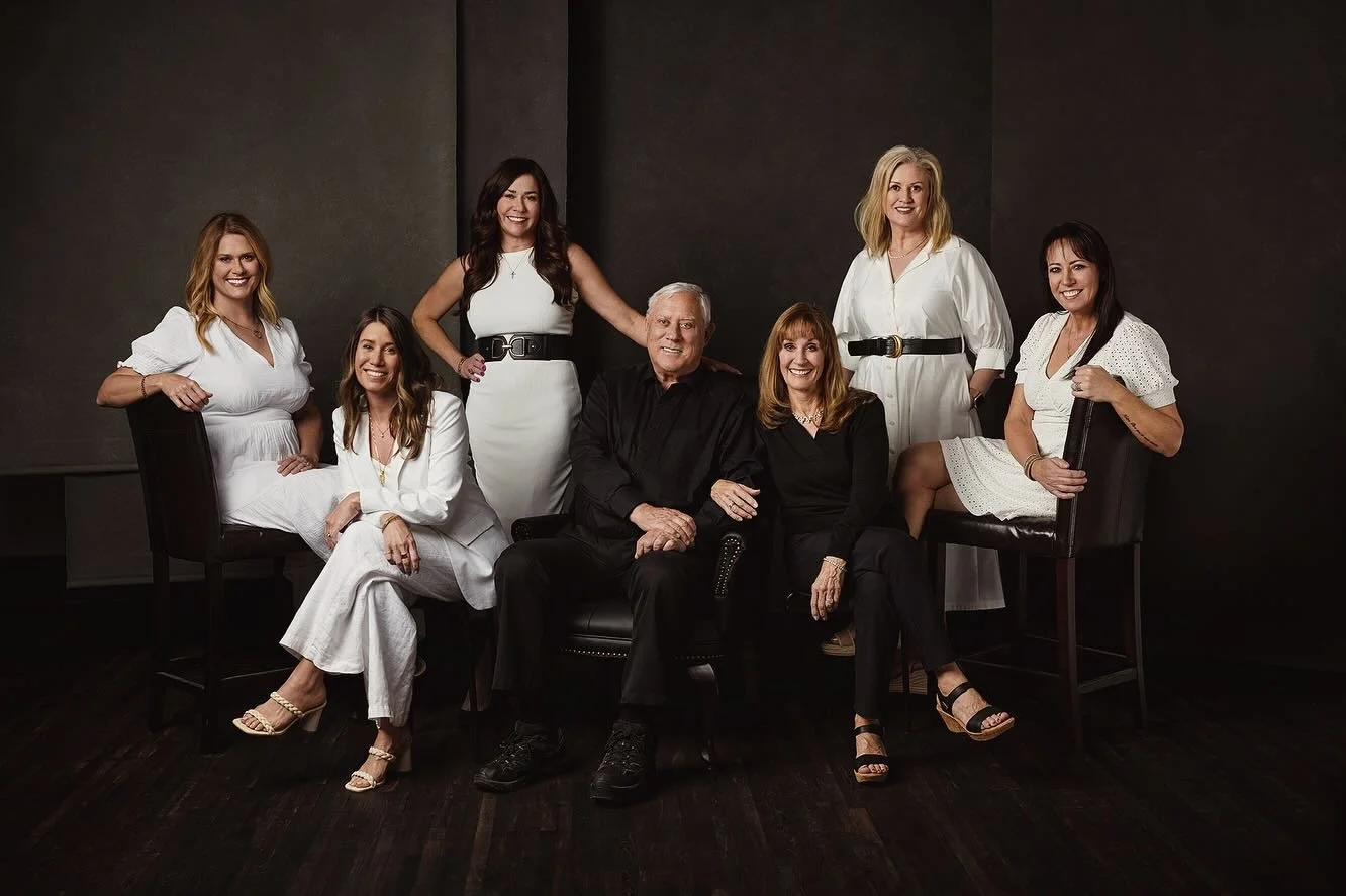 Joan + Richard with their 5 daughters. It&rsquo;s rare they&rsquo;re all in one frame - but when they are, the room glows! Aesthetically inspired by one of my favorite modern portrait artists, @monicasigmon .