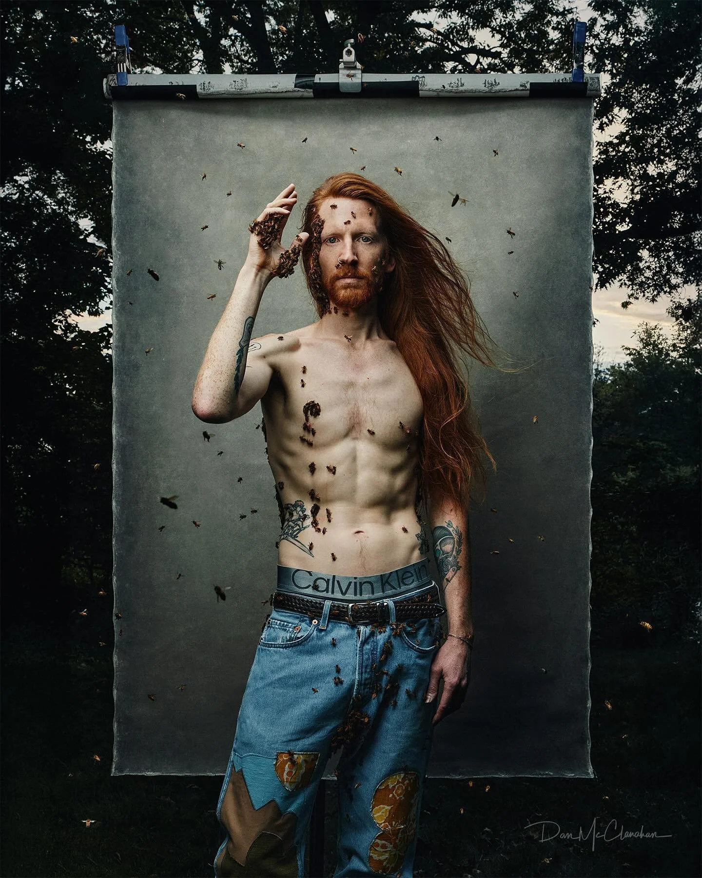 A modernized homage to Richard Avedon&rsquo;s iconic 1981 portrait &ldquo;Ronald Fischer, beekeeper&rdquo; (if you don&rsquo;t know it, consider looking it up your homework assignment). 

Our brave model was the singularly incredible @thegingermanema